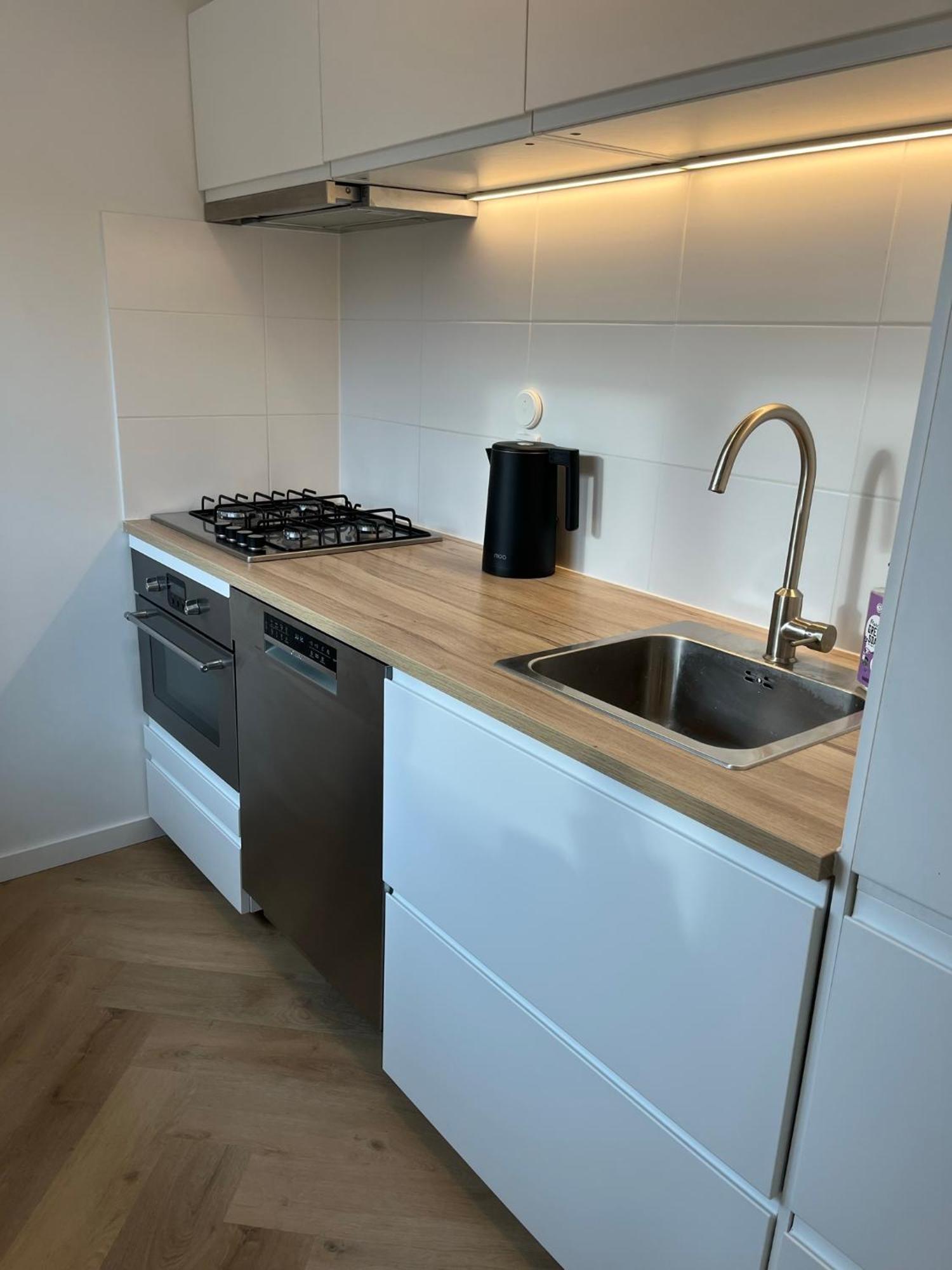 Kahakai Beach House - Unique Outdoor Kitchen - Next To Local Lake And 15 Min. The From Beach Noordwijkerhout Exterior photo